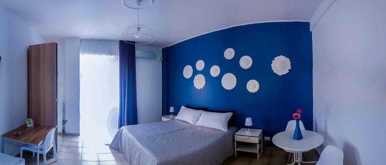 Melo Accommodations Бари Экстерьер фото
