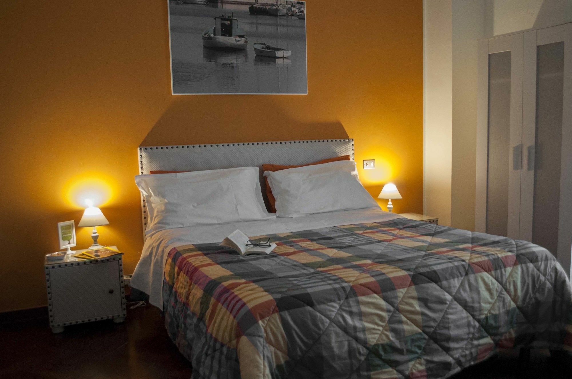 Melo Accommodations Бари Экстерьер фото