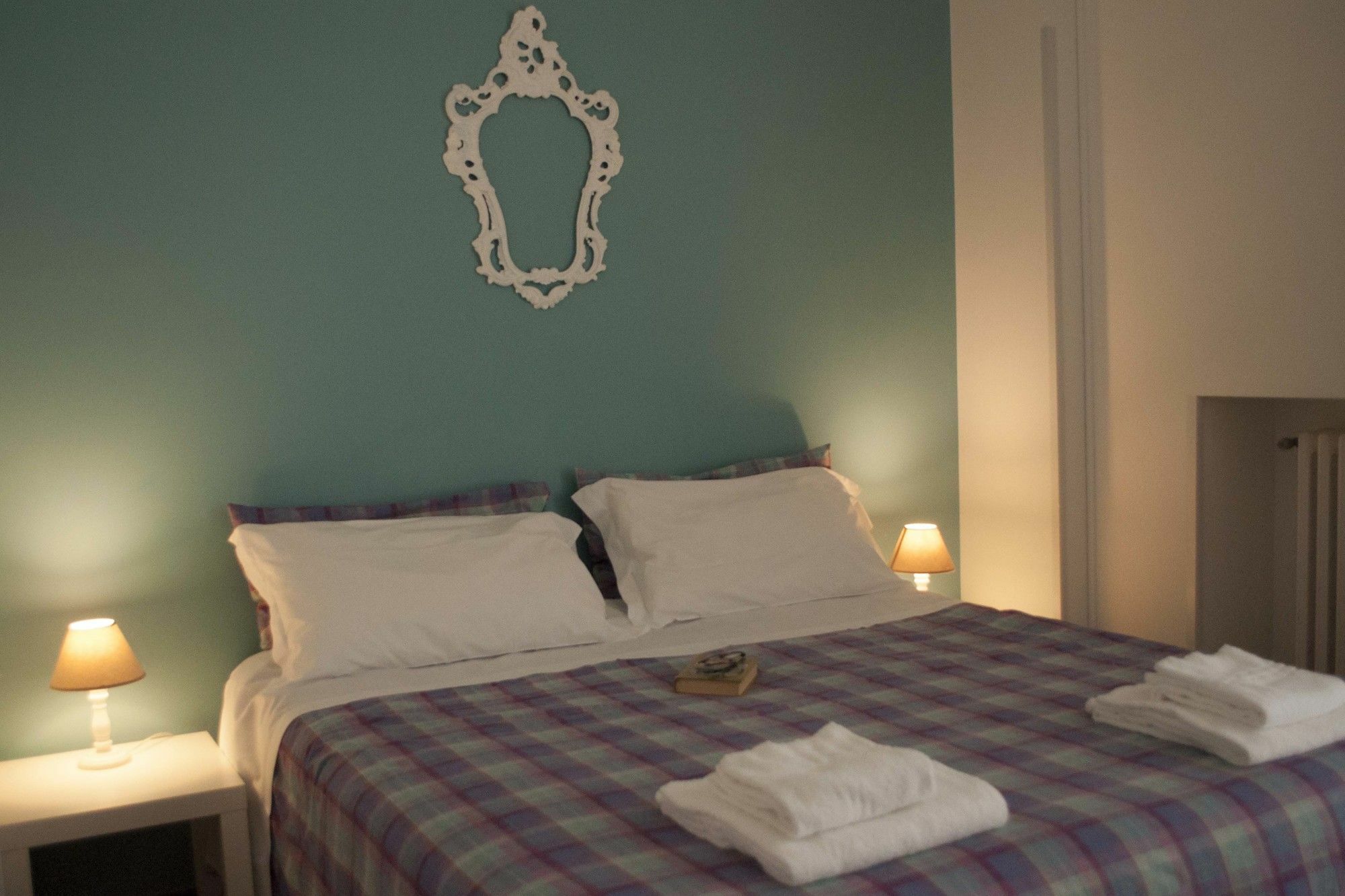 Melo Accommodations Бари Экстерьер фото